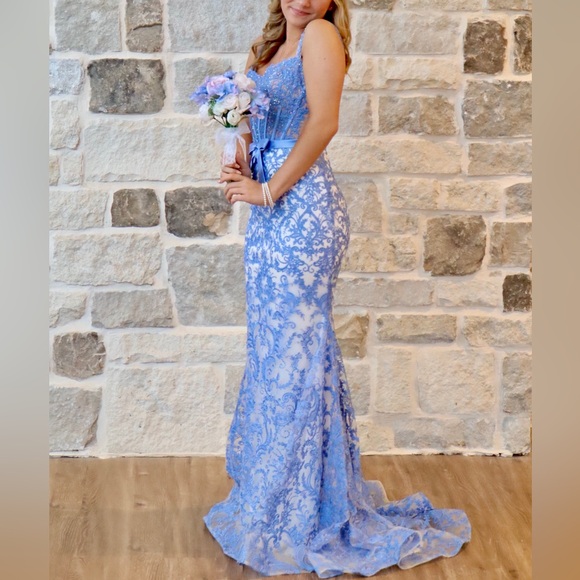 Elegant Lace Sherri Hill Prom Dress - Picture 5 of 6